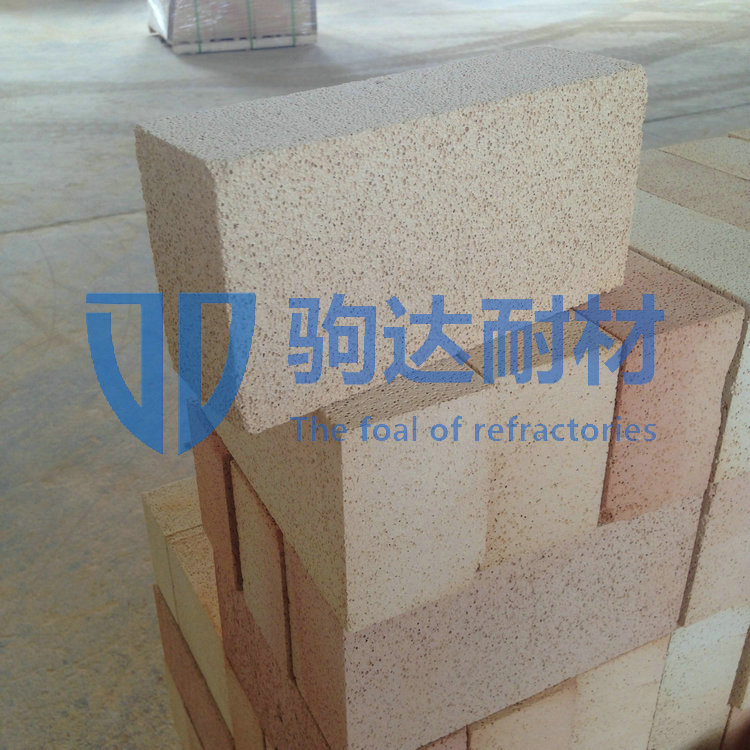 高铝聚轻砖